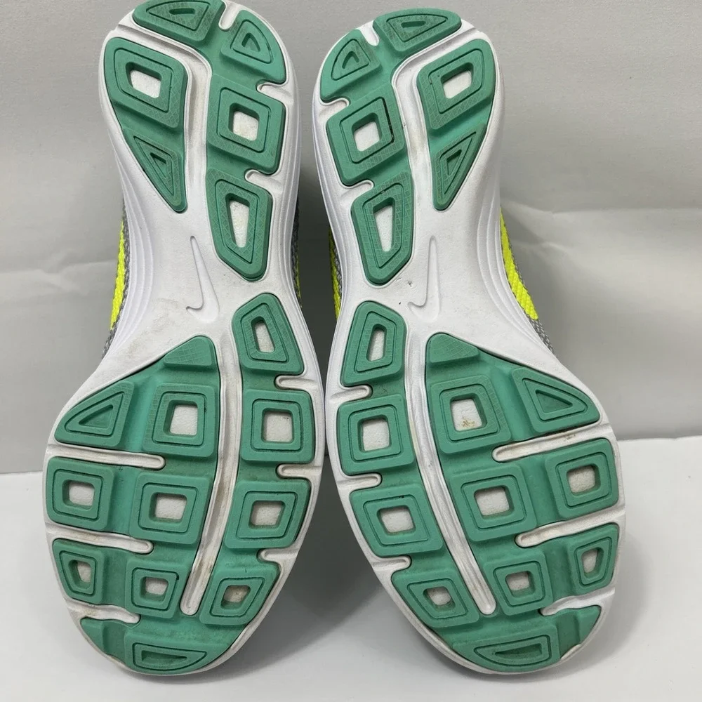 Nike Women Gray Turquoise Revolution 3 Running Shoe 819303-005 Size 8 Sneakers